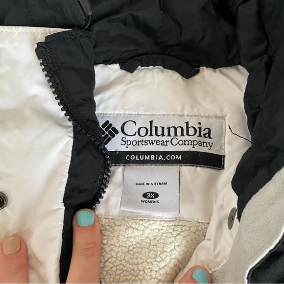 Women’s Columbia jacket - Picture 2 of 8